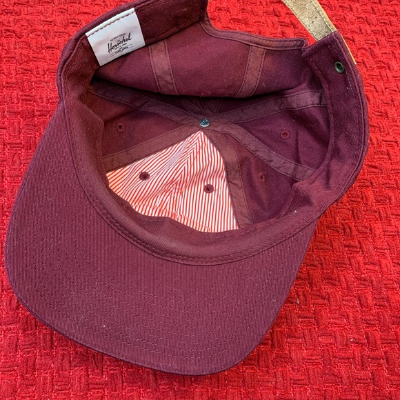 Herschel Supply Co Hat - Picture 6 of 7
